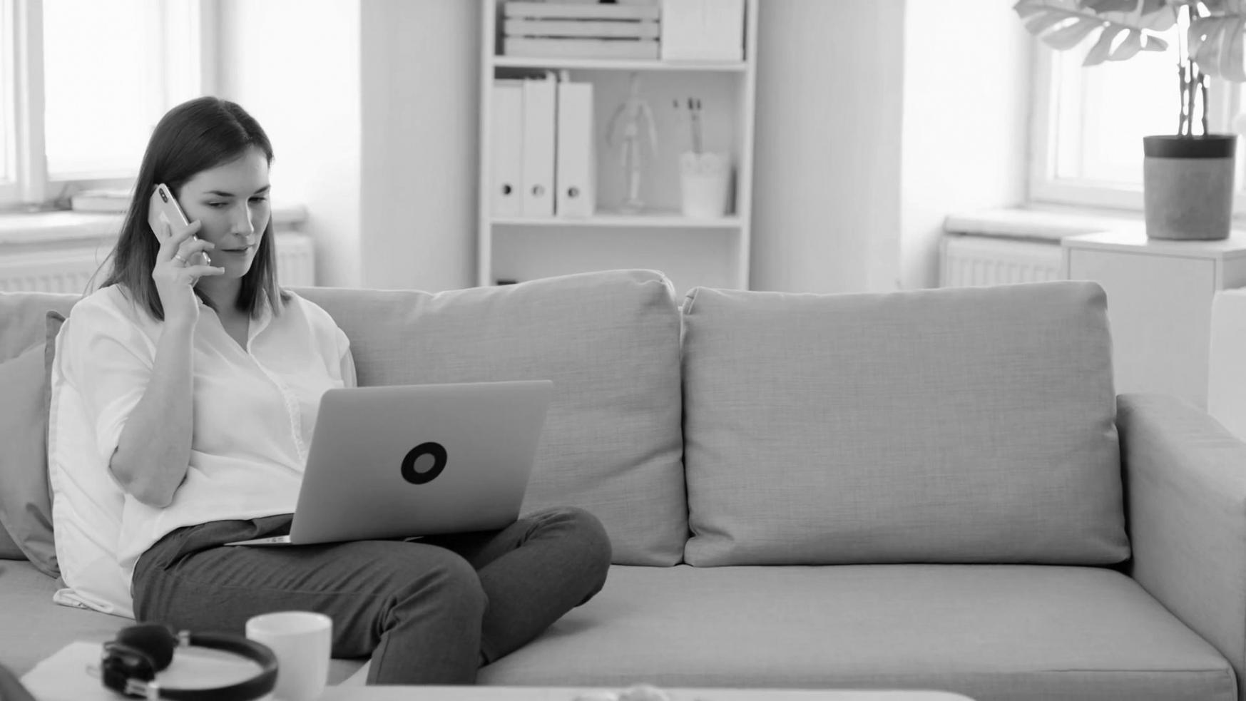 Moderne Ausstattung für Online-Webinare